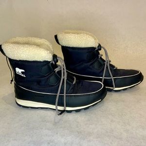 Sorel Whitney black winter boots with white sherpa trim NWOT